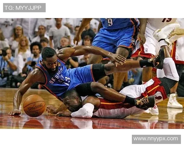 冈萨加大学与北卡罗来纳大学的篮球对决精彩回顾与分析