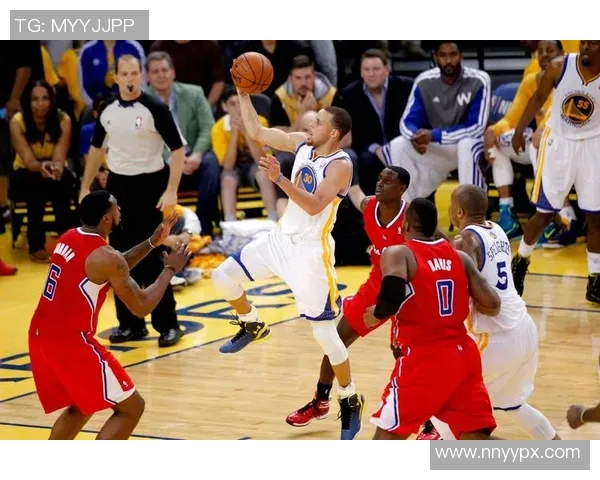 勇士与快船激战2018年2月23日精彩回顾与赛后分析